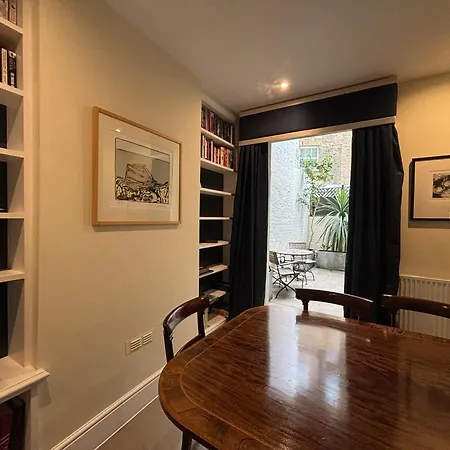 Refined 2BD Flat Between Westminster and Chelsea
